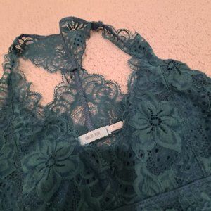 NWT Bundle of 3 lace bralettes size small